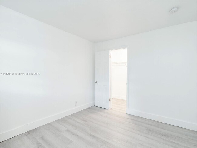 Building Photo - 2020 Miami Rd