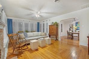 Building Photo - 5843 Vanderbilt Ave