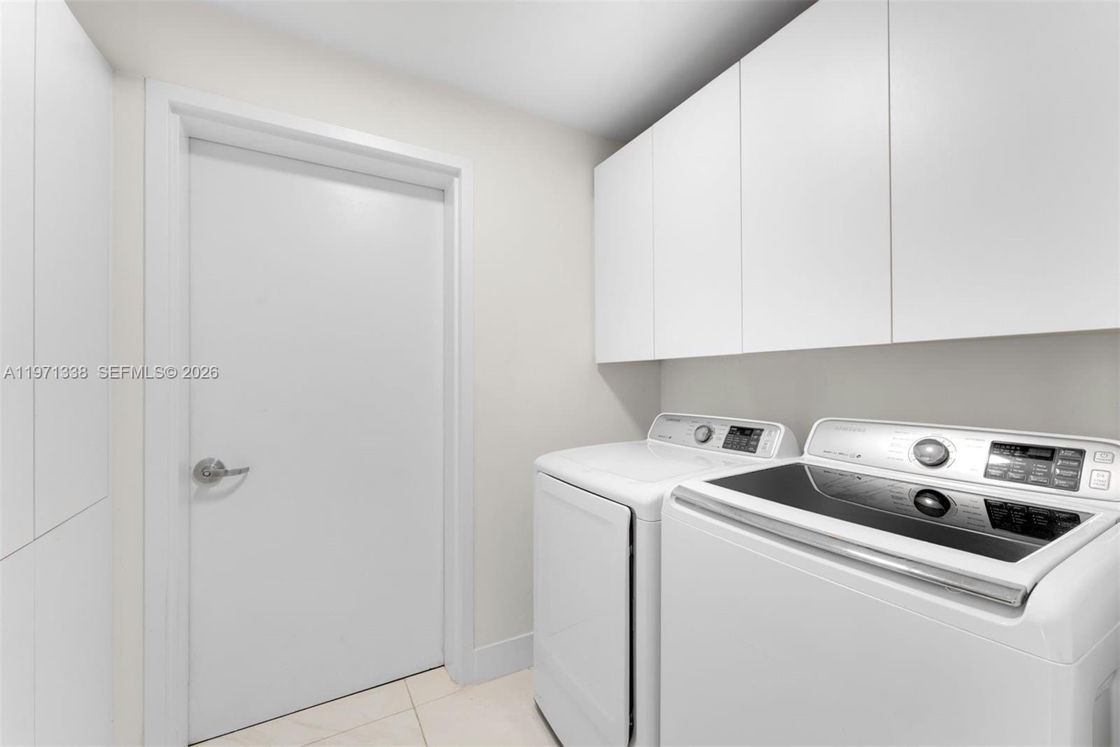 Building Photo - 900 Biscayne