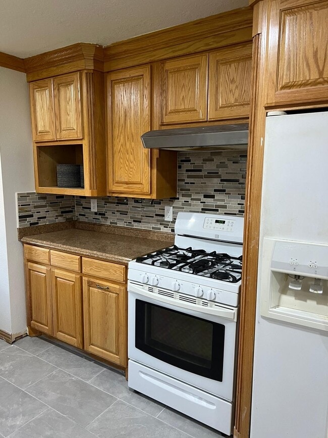 Building Photo - 2522 Kingsdale Dr