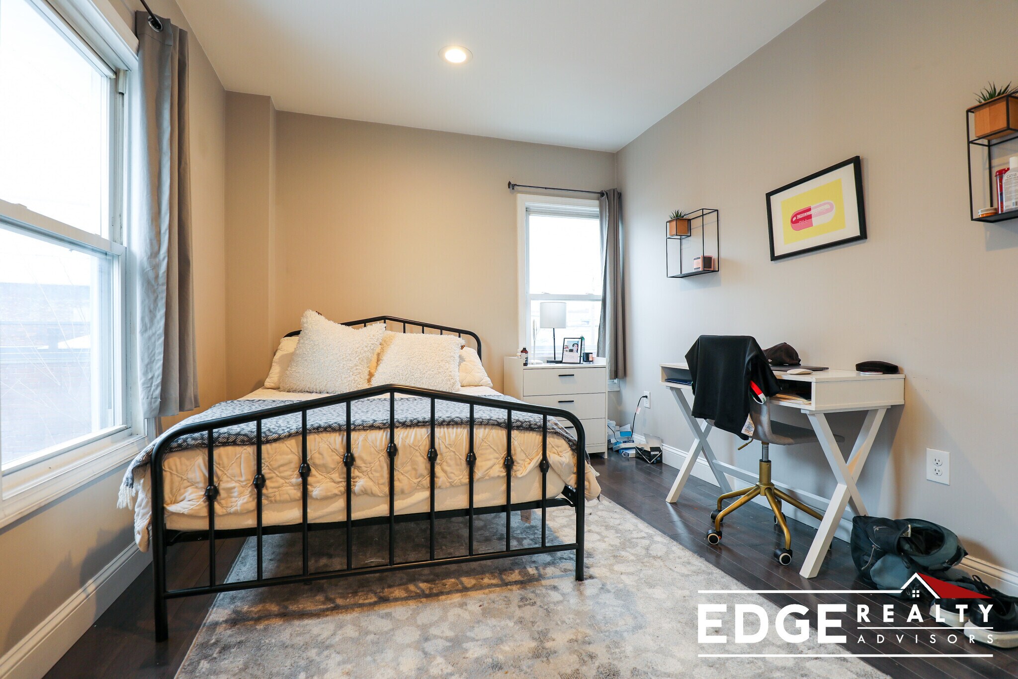 Building Photo - 3 Linden St