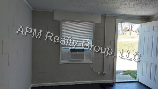 Primary Photo - Updated apartment off Harden Street