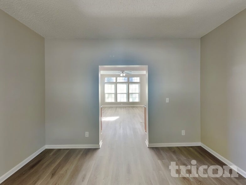 Building Photo - 2906 Laurel Wood Dr