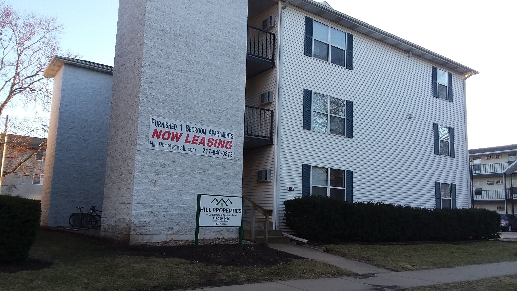 Main Photo - 1003 W Clark St