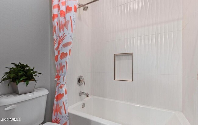 Building Photo - 5214 N 188th Ln