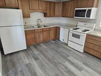 Building Photo - 1065 E 225 S