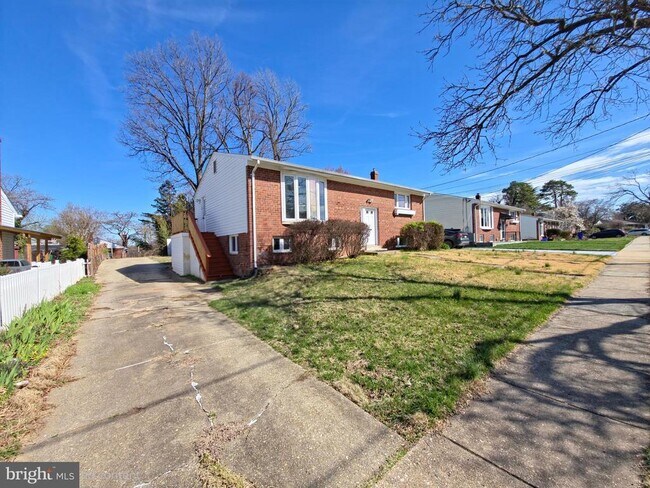 Building Photo - 12111 Portree Dr