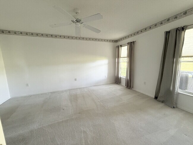 Building Photo - Heritage Pines active 55+ community 2/2 villa