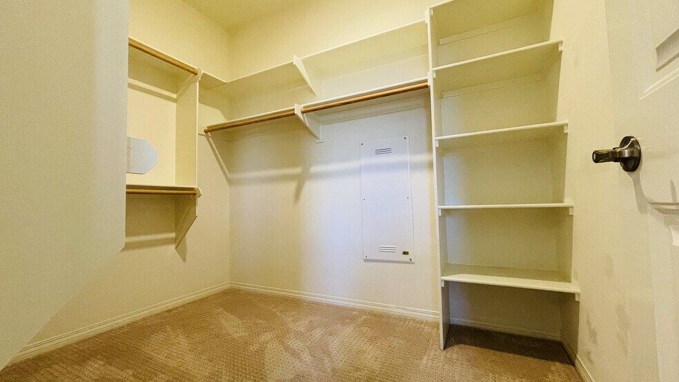 Building Photo - 24359 Verdugo Cir