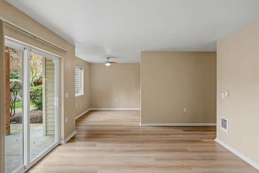 Interior Photo - The Apartments at Cinnamon Lakes