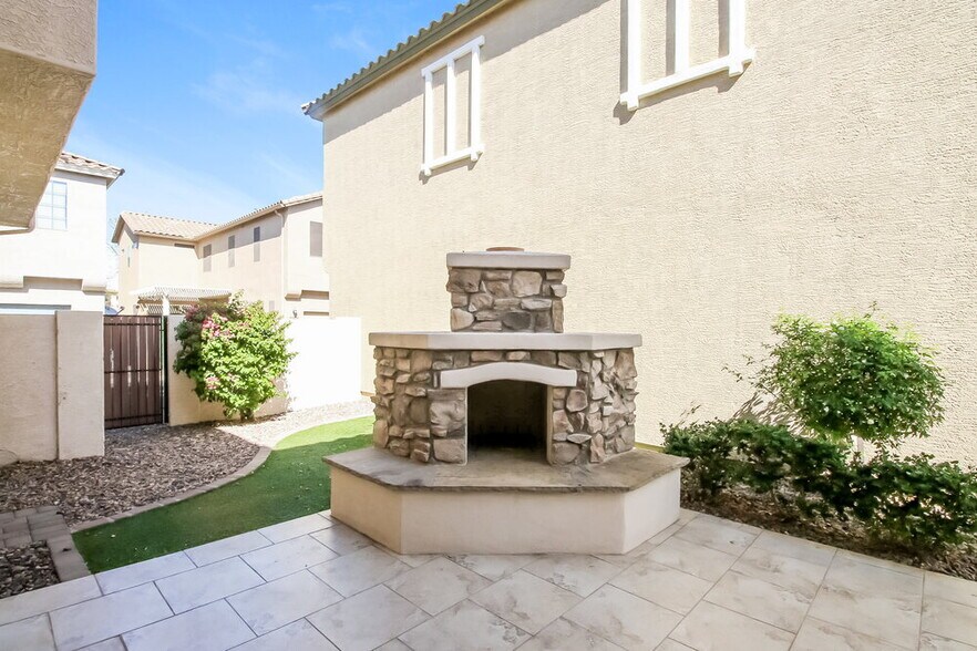 Building Photo - 4463 E Remington Dr