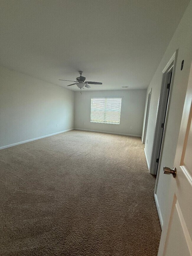 Building Photo - 2934 Ellesmere Cir