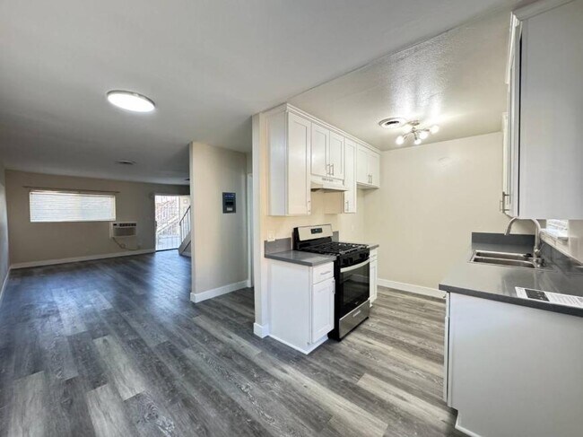 Building Photo - 2.0 bedroom in West Covina California 91723