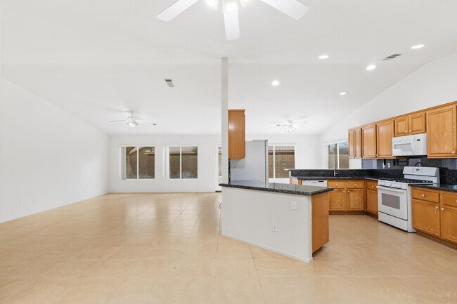 Building Photo - 81157 La Reina Cir