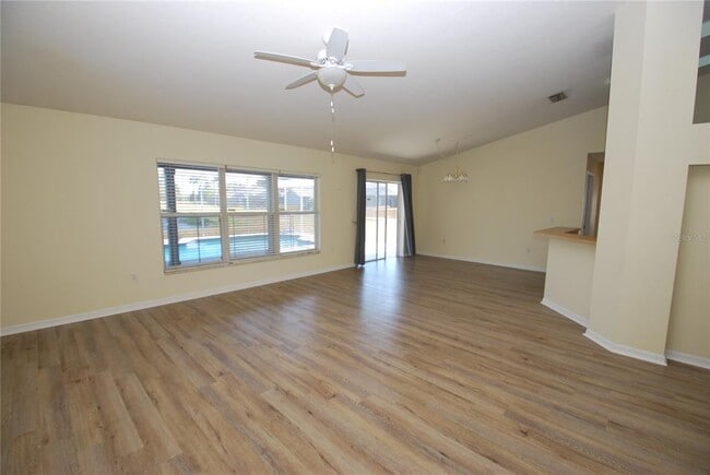 Building Photo - 1626 Compton St