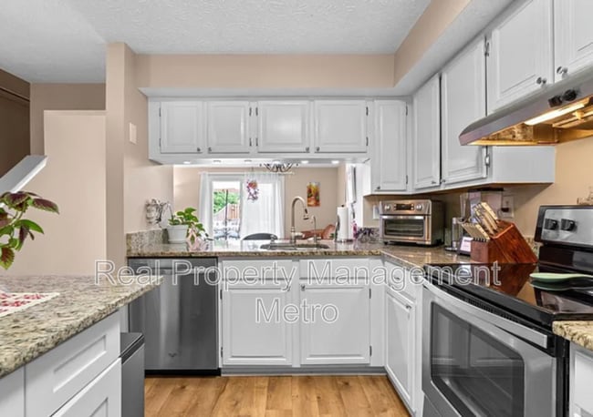 Building Photo - 8257 Mary Lee Ln