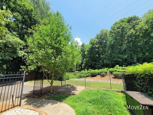 Building Photo - 1628 Lela Avenue