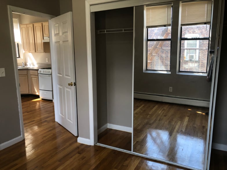 Building Photo - 5110 Palisade Ave