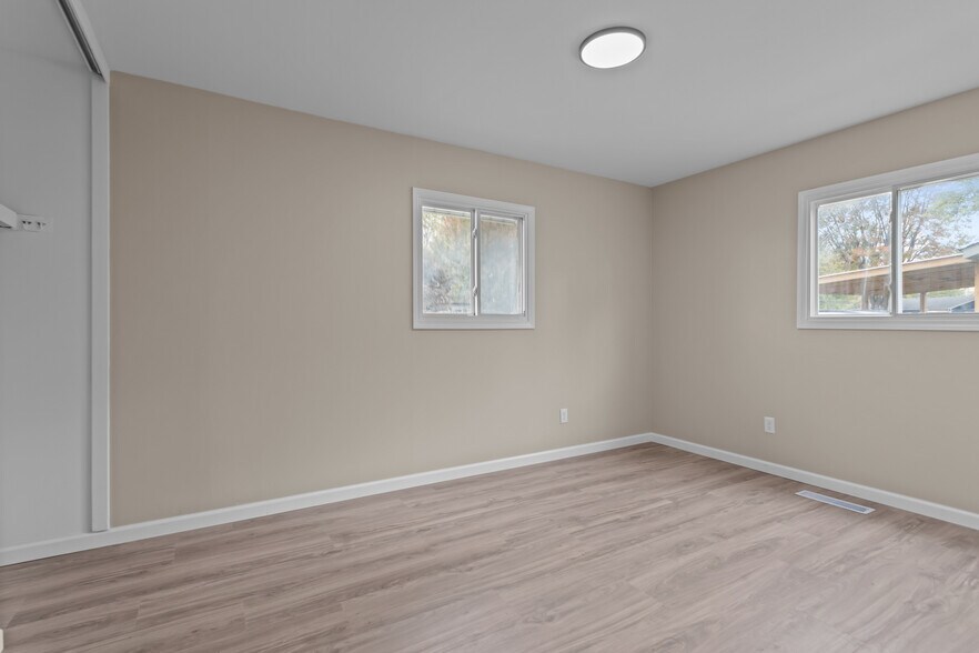 Building Photo - 2713 N Delphos St