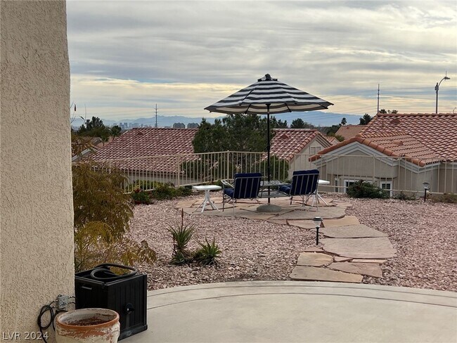 Building Photo - 10801 Heritage Hills Dr