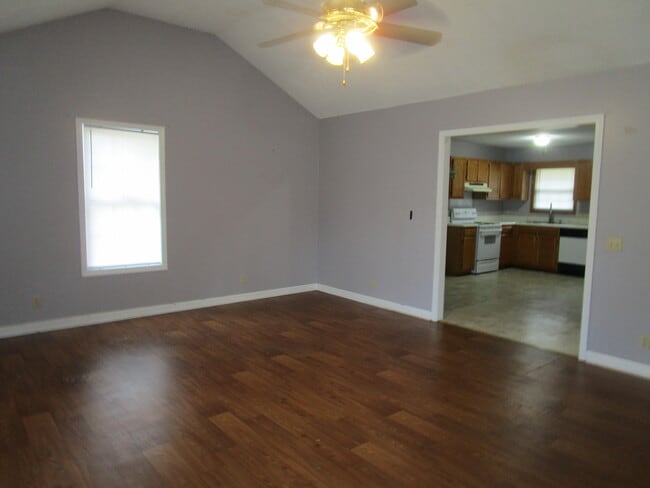 Building Photo - 1030 Nottingham Dr