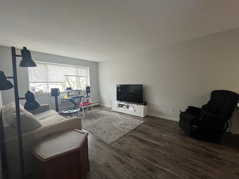 Building Photo - 2545 N Cramer St