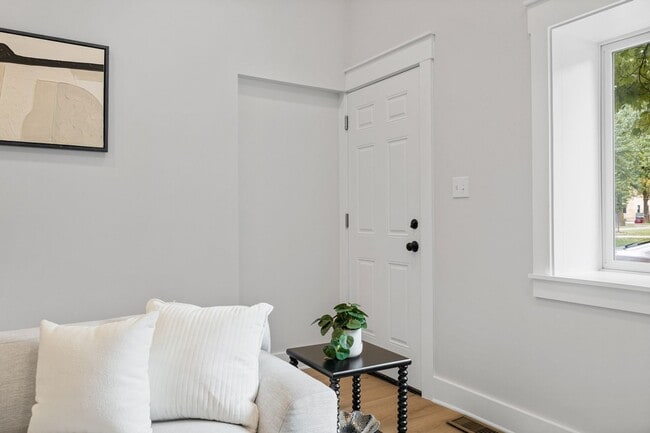 Building Photo - Furnished Luxury Home for Rent-Historic Deutschtown/Northside