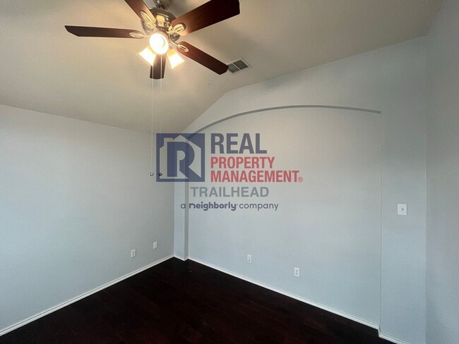 Building Photo - Spacious Single Story Home in a Great Location!