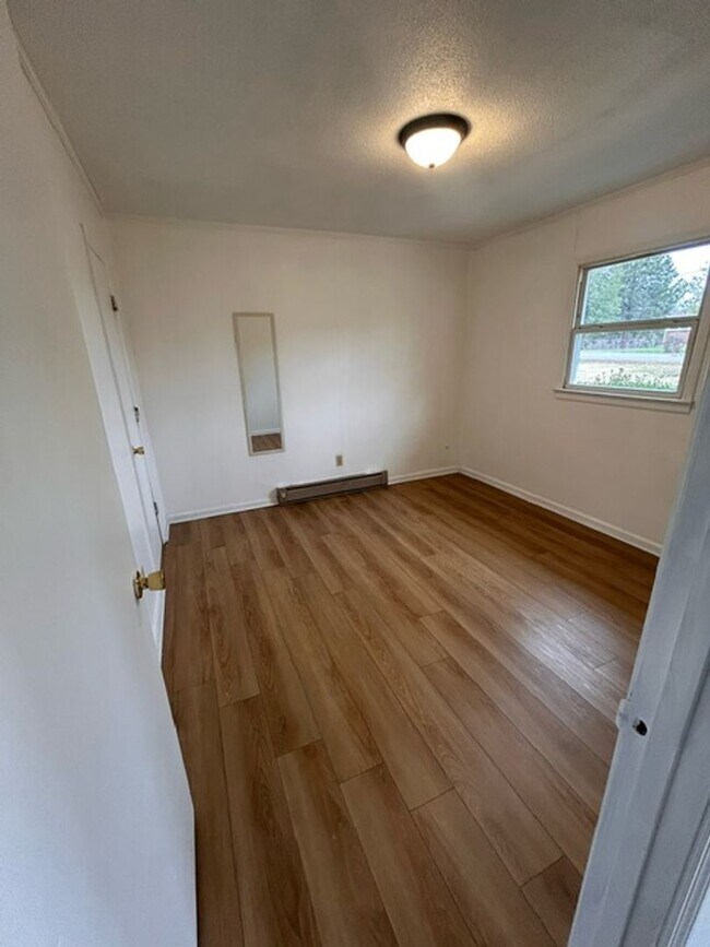 Building Photo - Briskwood Apartments