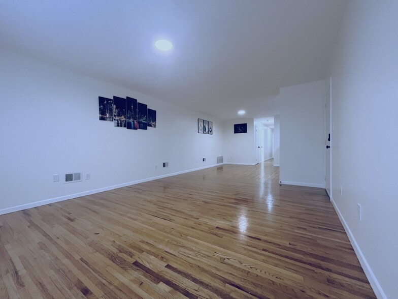 LIVING ROOM - 42 Van Buren St