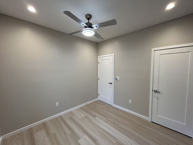 Building Photo - Newly Built 4 bed 2 bath unit (2024)