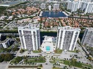 Building Photo - 3625 N Country Club Dr