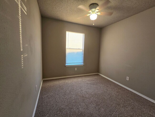 Building Photo - Updated and available now!