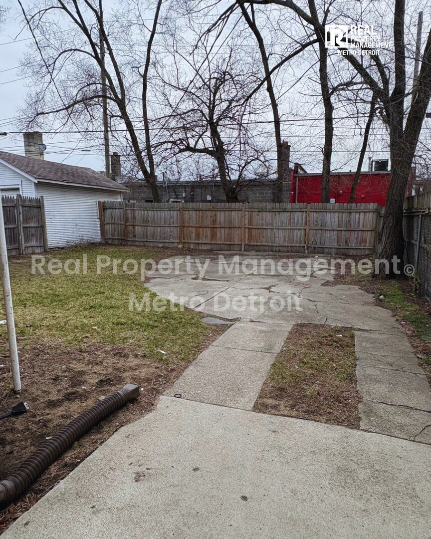 Building Photo - 18928 Stoepel St