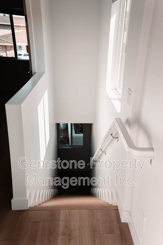 Building Photo - 5263 Tipton St