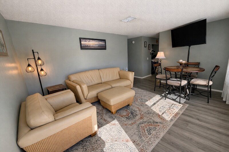 Building Photo - 4705 19th St W