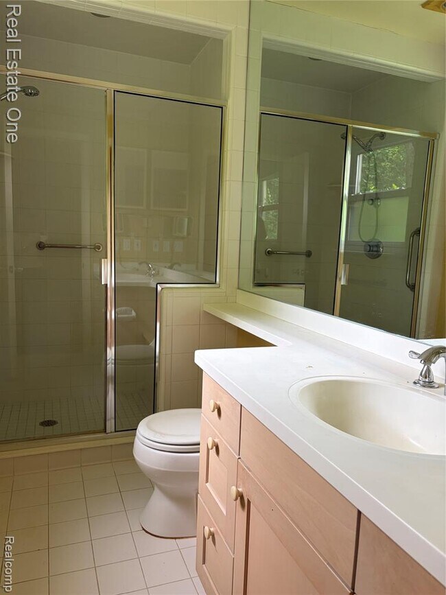 Building Photo - 30882 Oak Valley Dr