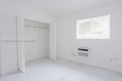 Building Photo - 979 SW 10th St