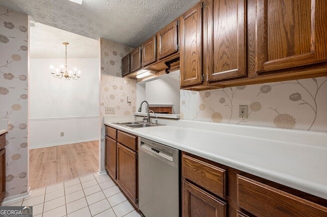 Building Photo - 1306 McClelen Way