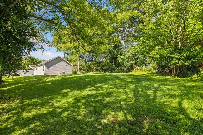 Building Photo - 1816 Cunningham Ridge