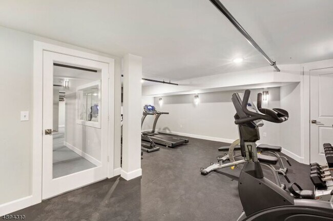 Building Photo - 409 Westfield Ave