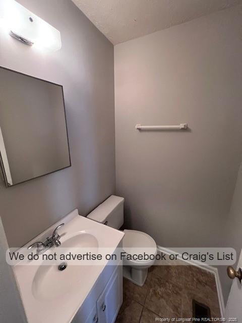 Building Photo - 424 Shoreline Dr