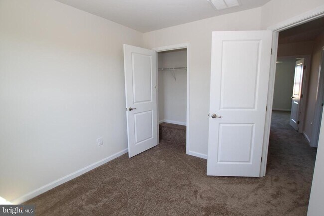 Building Photo - 30111 Plantation Dr
