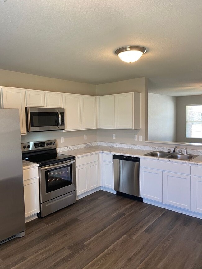 Building Photo - Three Bedroom | Two Bath Home in Conrad Court