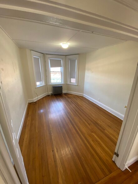 Building Photo - 1175 Boylston St