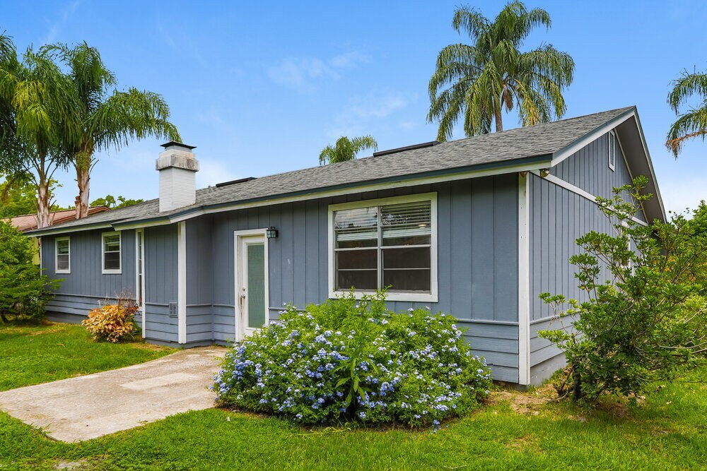 Building Photo - 3342 Laurel Grove N