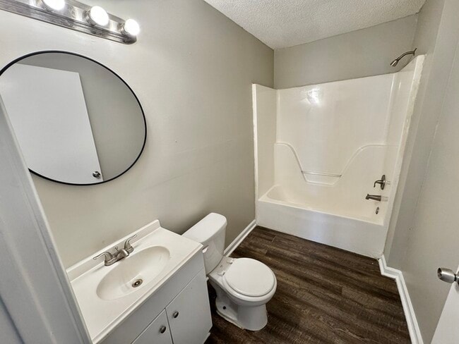 Building Photo - 1730 Swift St