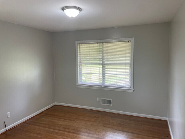 Building Photo - 3785 Pop Stone Cir