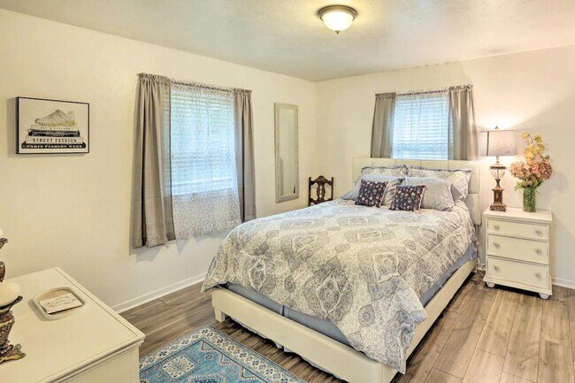 Building Photo - 4629 Fletcher Ave