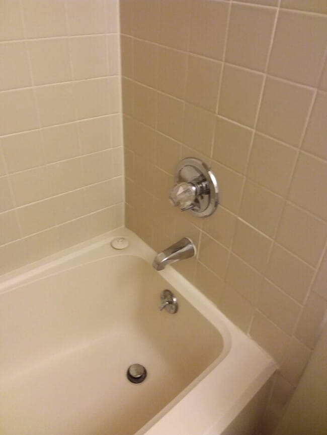 Building Photo - Two Bedroom Townhouse Near NAS Jax